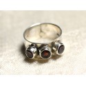 N227 - Hammered 925 sterling silver ring and stone - 4mm round garnet 