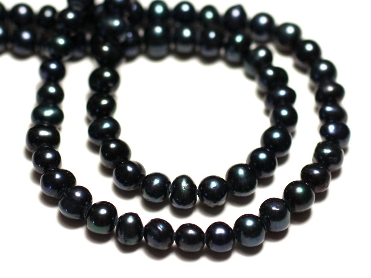 10pc - Perles Culture Eau Douce Boules 4-5mm Noir irisé - 8741140020948 