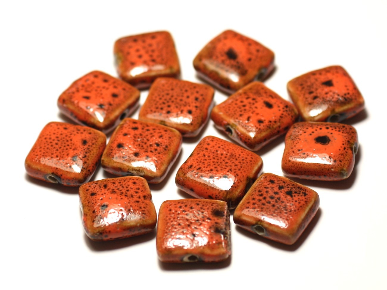5pc - Perles Céramique Porcelaine Carrés 16-18mm Orange tacheté - 8741140017108 