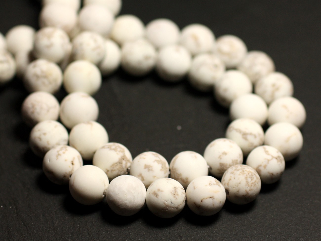 10pc - Perles de Pierre - Magnésite Mat Sablé Givré Boules 8mm - 8741140015791 