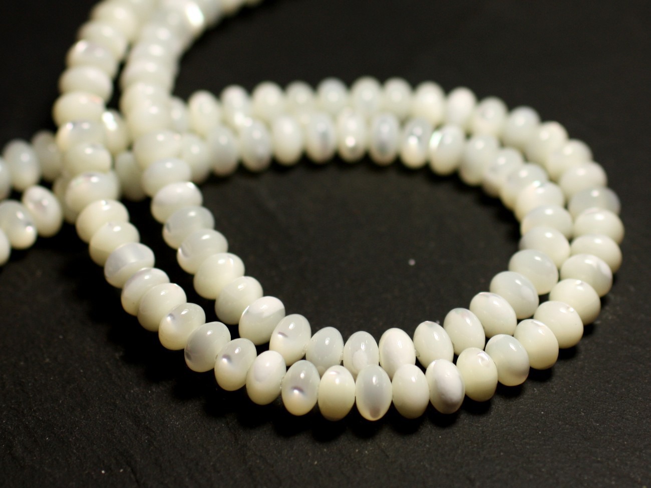 10pc - Perles Nacre naturelle Rondelles 6x4mm Blanc irisé - 8741140015845