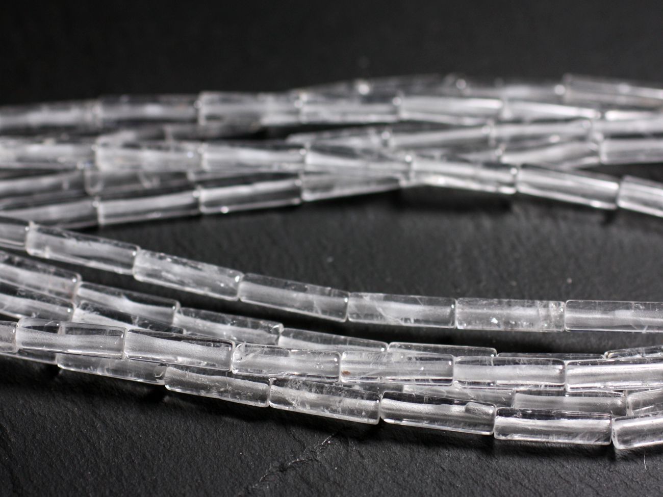 4pc - Perles de Pierre - Cristal de Roche Quartz Tubes 13x4mm - 4558550095466 