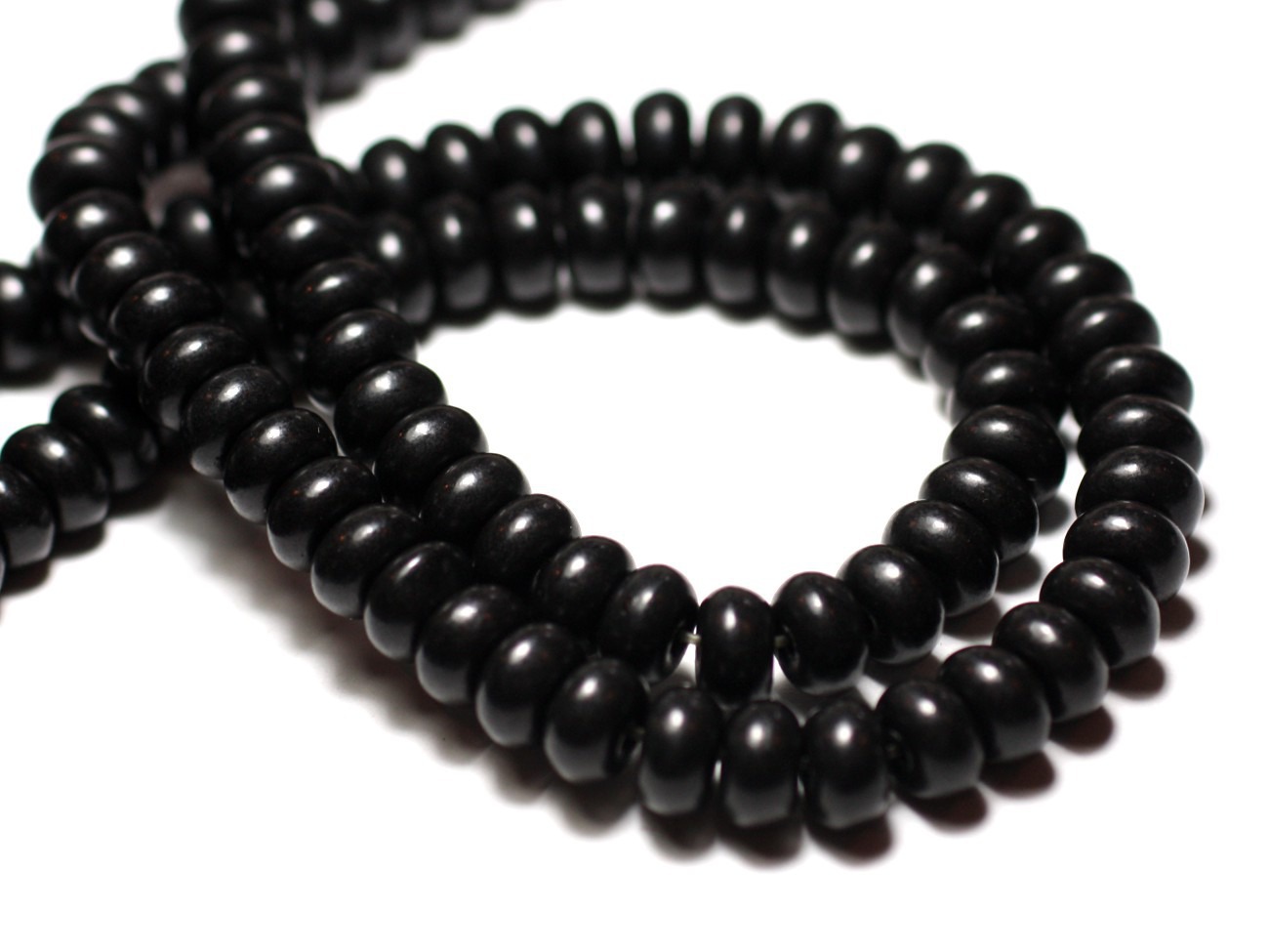 30pc - Perles Turquoise Synthèse reconstituée Rondelles 8x5mm Noir - 8741140010147 