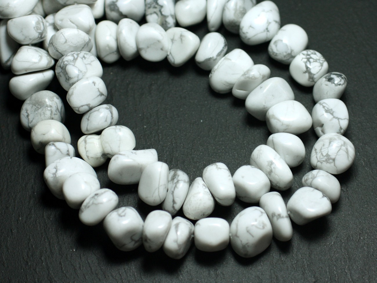 10pc - Perles de Pierre - Howlite Galets roulés 10-15mm - 8741140008502 