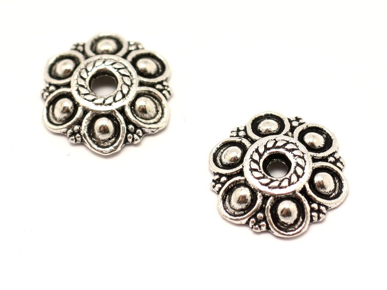 20pc - Apprêts coupelles Métal argenté Fleurs Cercles Points 13x2mm - 8741140001879 