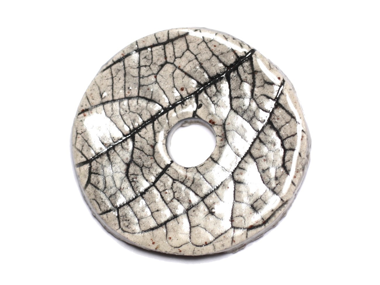 N94 - Pendentif Porcelaine Céramique Nature Feuilles Donut Pi 38mm Gris Beige Ecru - 8741140004771 