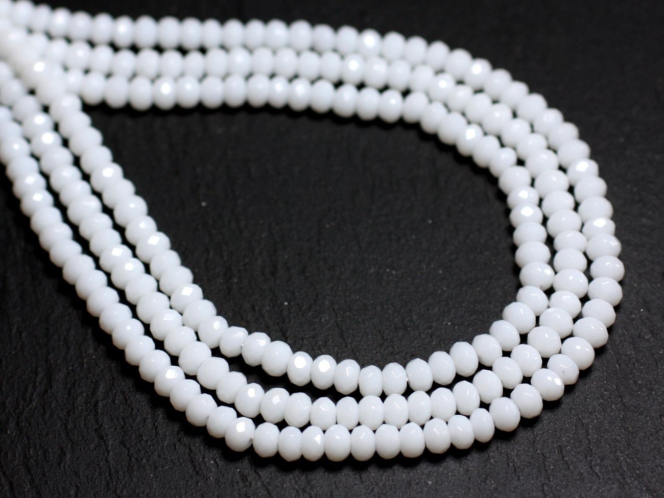 30pc - Perles de Pierre - Jade Rondelles Facettées 4x2mm Blanc - 8741140001039 