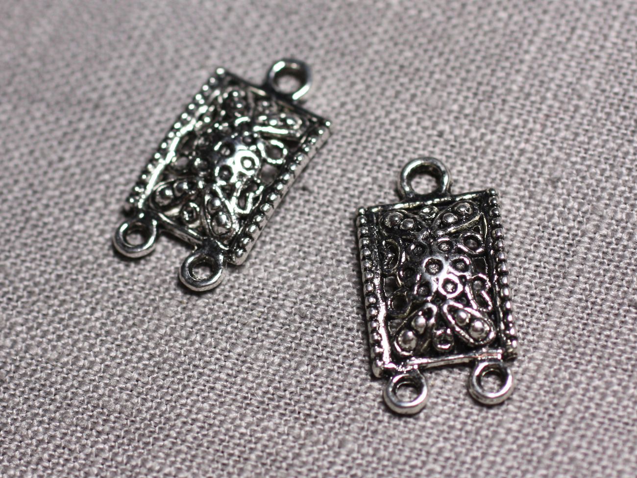 10pc - Connecteurs Pendentifs Boucles d'oreilles Métal Argenté Rectangle Arabesques Ethnique 24mm - 4558550095367 