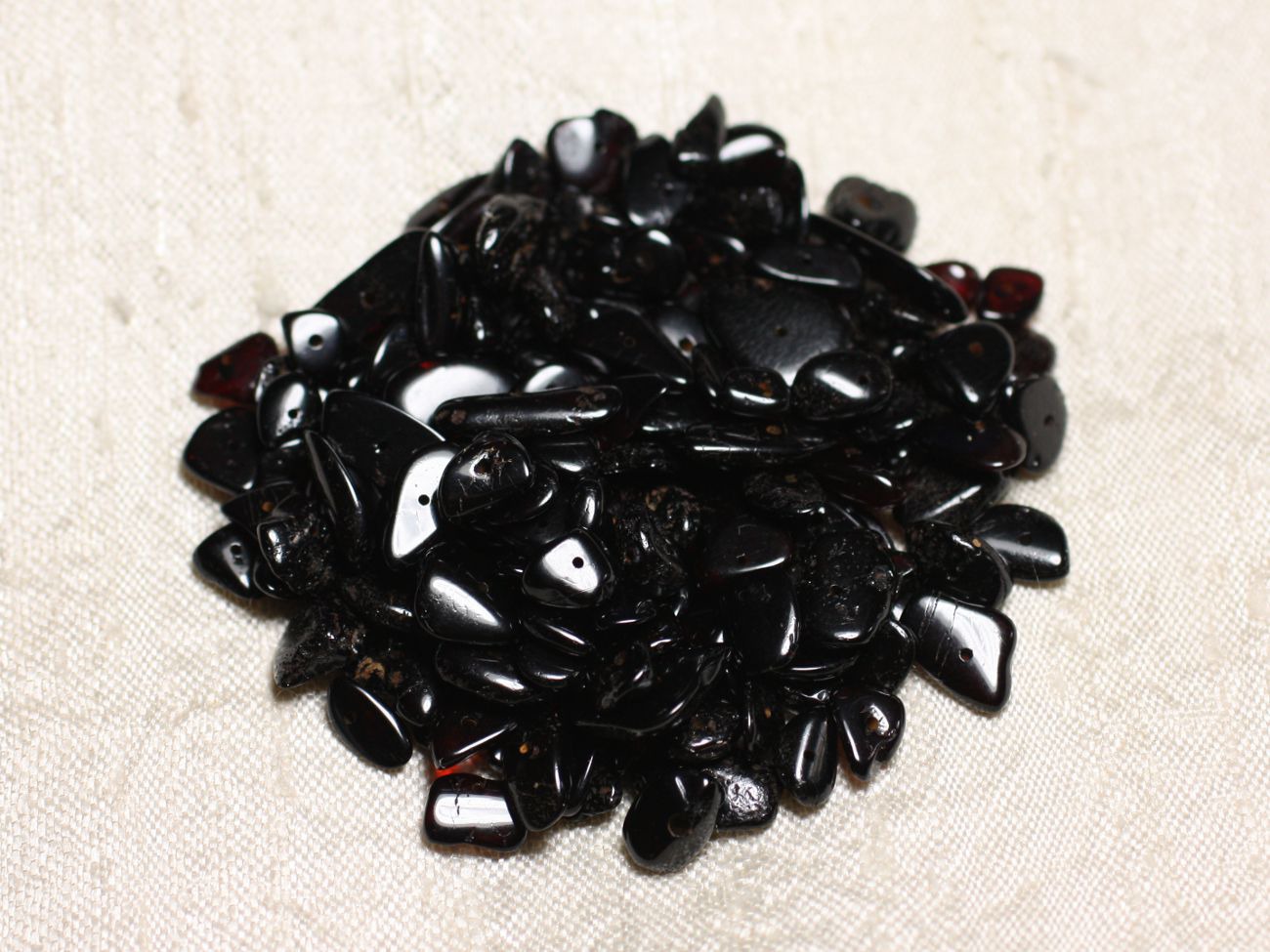 20pc - Perles Ambre naturelle Noire Cerise - Rocailles Chips 6-10mm - 4558550087706 