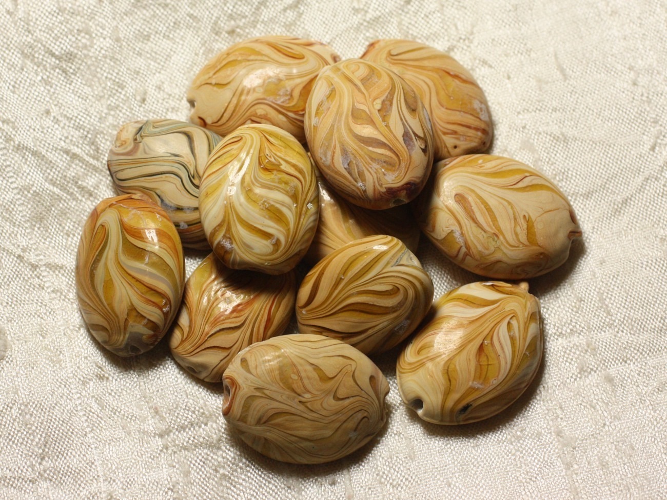 2pc - Perles en Verre Ovales 27-32mm Beige et Jaune   4558550005083
