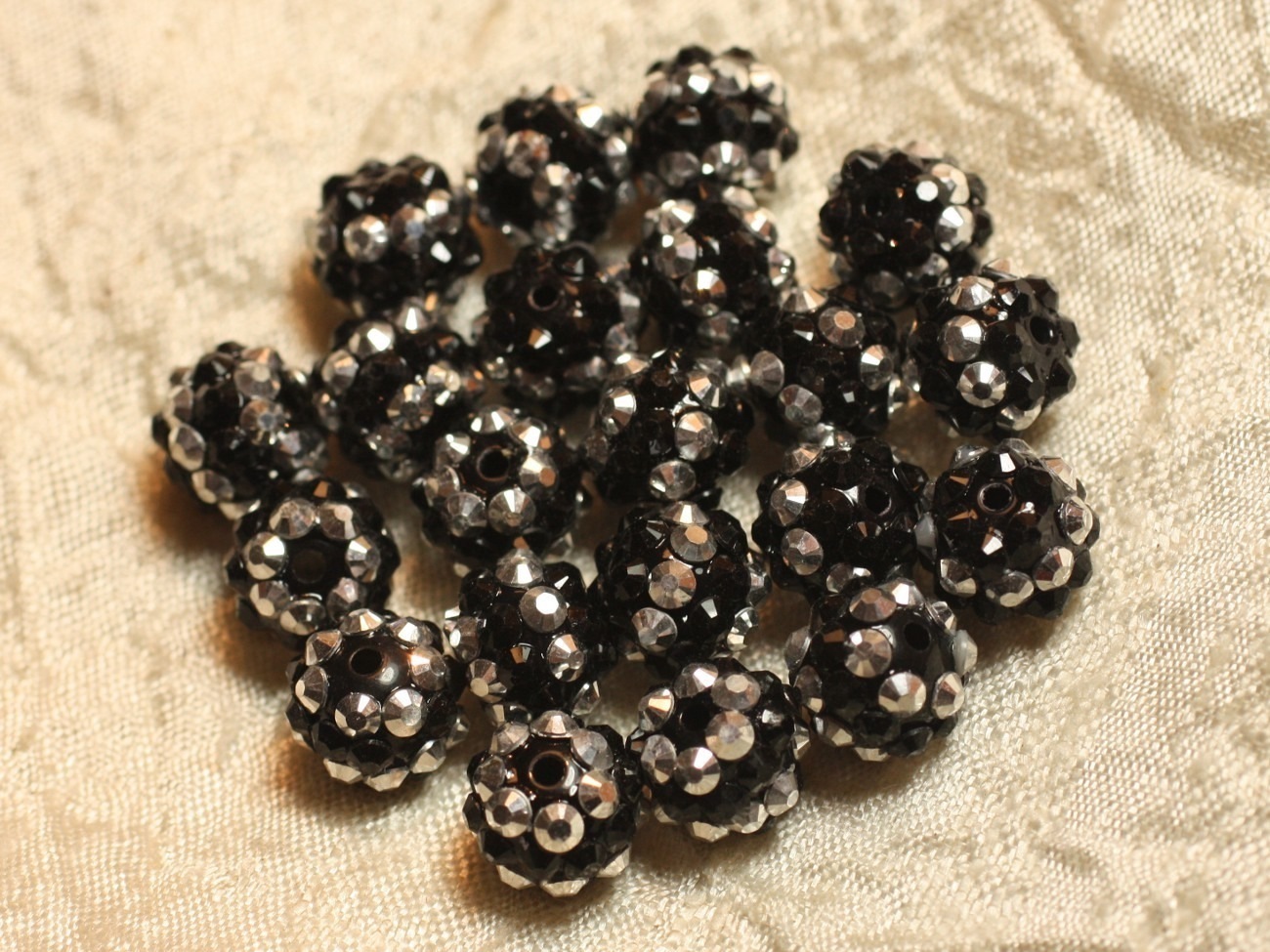 5pc - Perles Shamballas Résine 12x10mm Noir et Argenté N°1  4558550007087