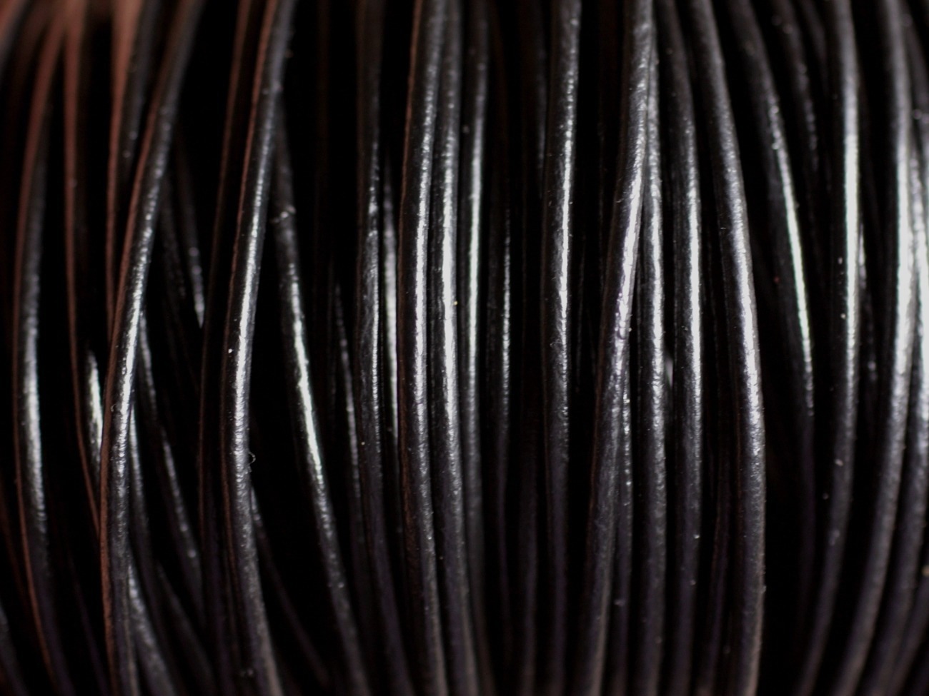 5m - Cordon Cuir Véritable Noir 2mm   4558550007582 