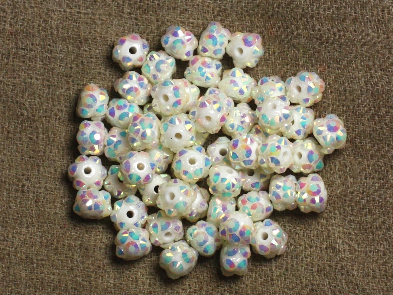 10pc - Perles Shamballas Résine 8x5mm Blanc et Multicolore   4558550008909