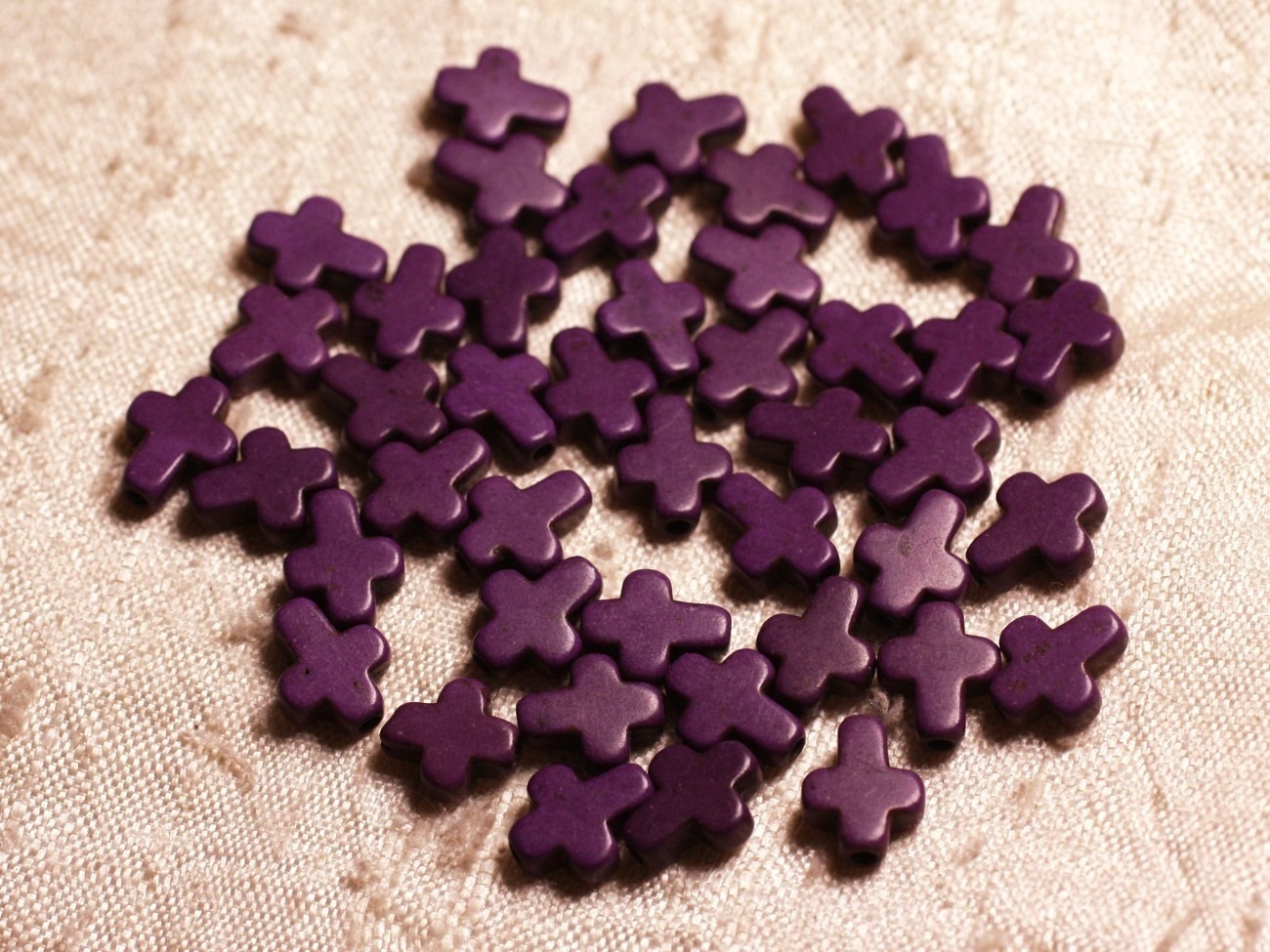 20pc - Perles Turquoise synthèse Croix 10x8mm Violet   4558550011855