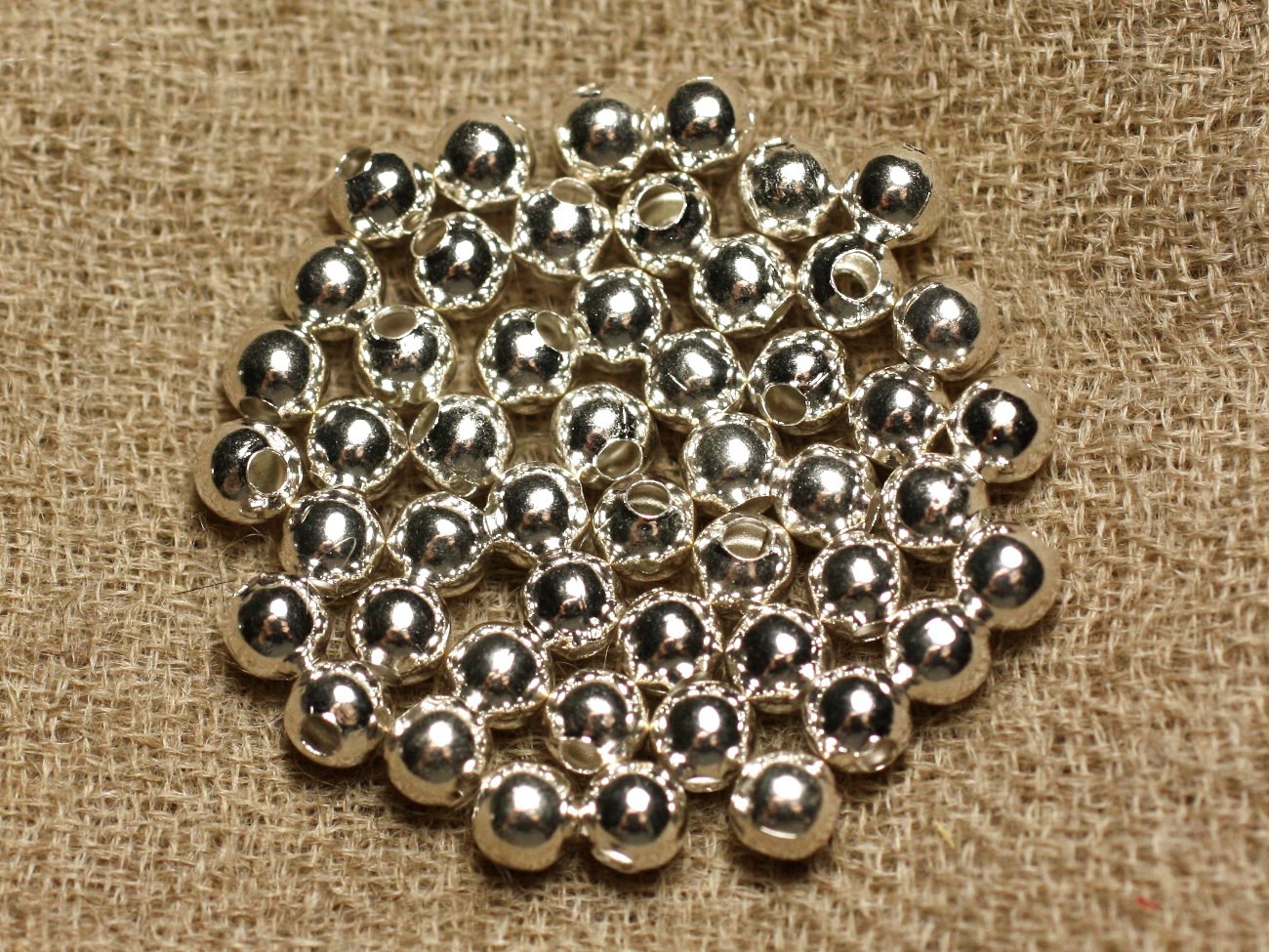 50pc - Perles Métal Argenté Qualité Boules 4mm   4558550013323