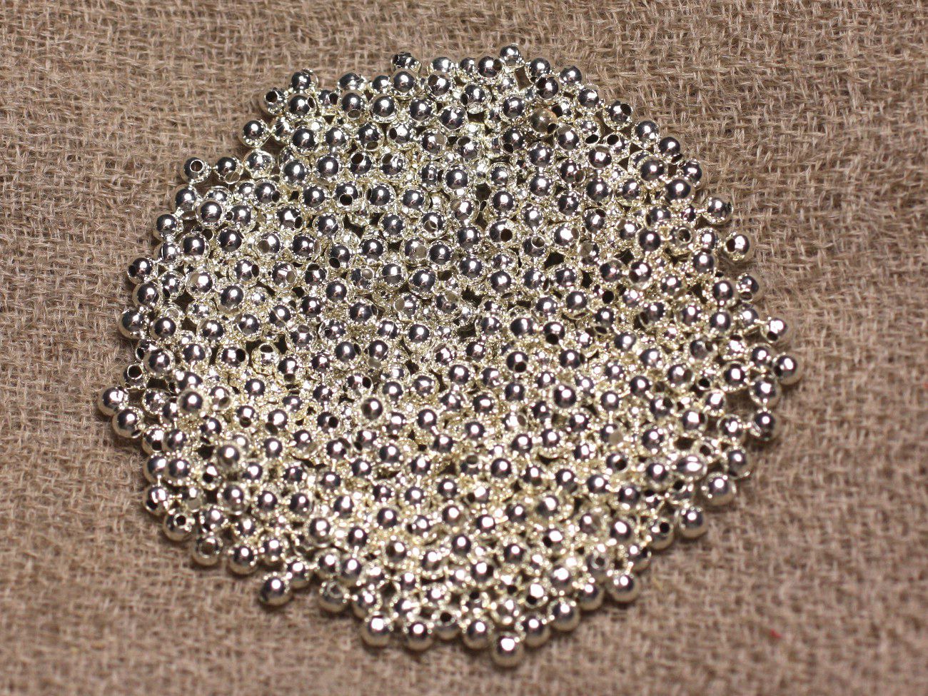 500pc environ - Perles Métal Argenté Qualité Boules 2mm   4558550013330 