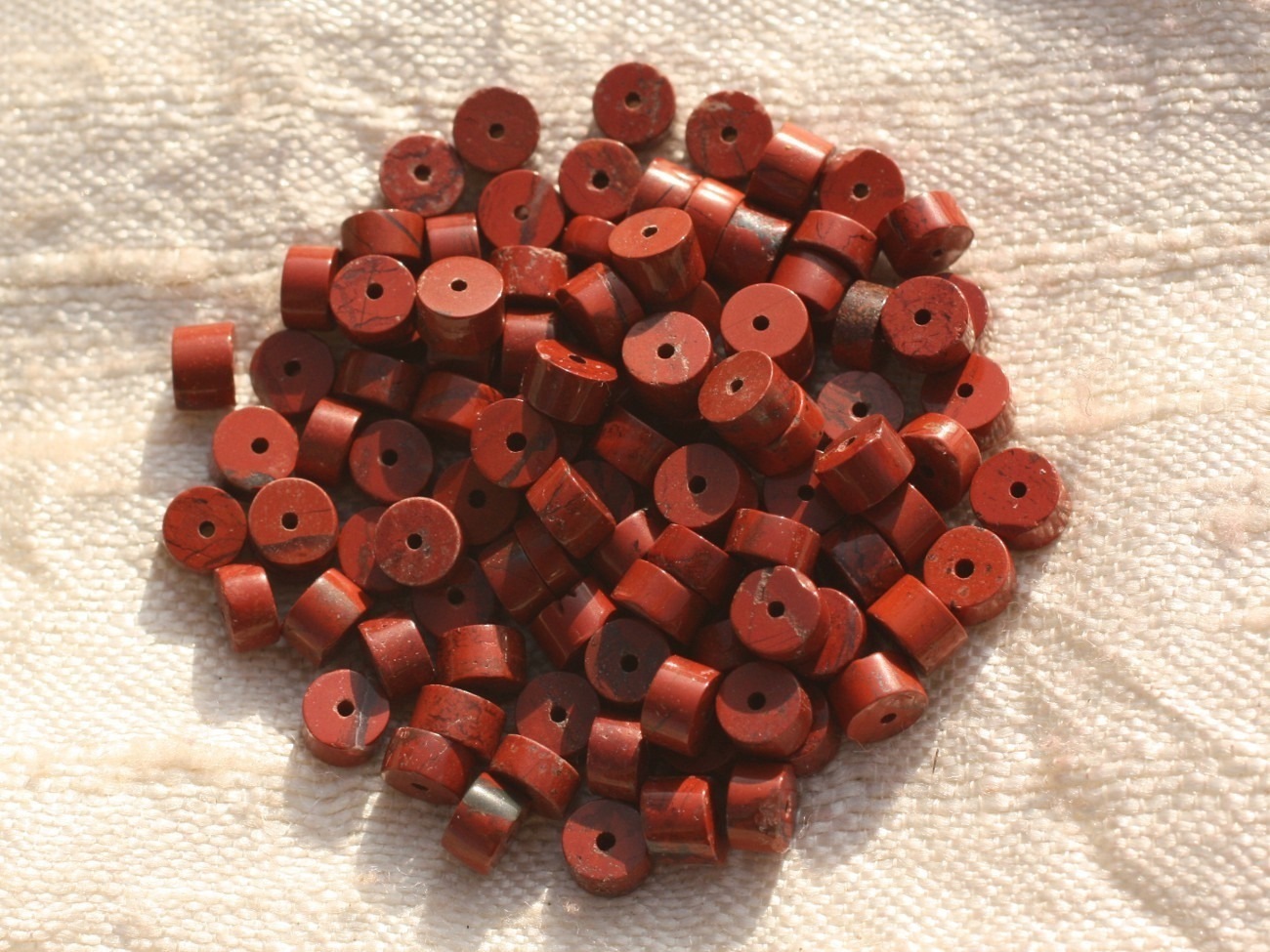 20pc - Perles de Pierre - Jaspe Rouge Rondelles Heishi 4x2mm   4558550015655