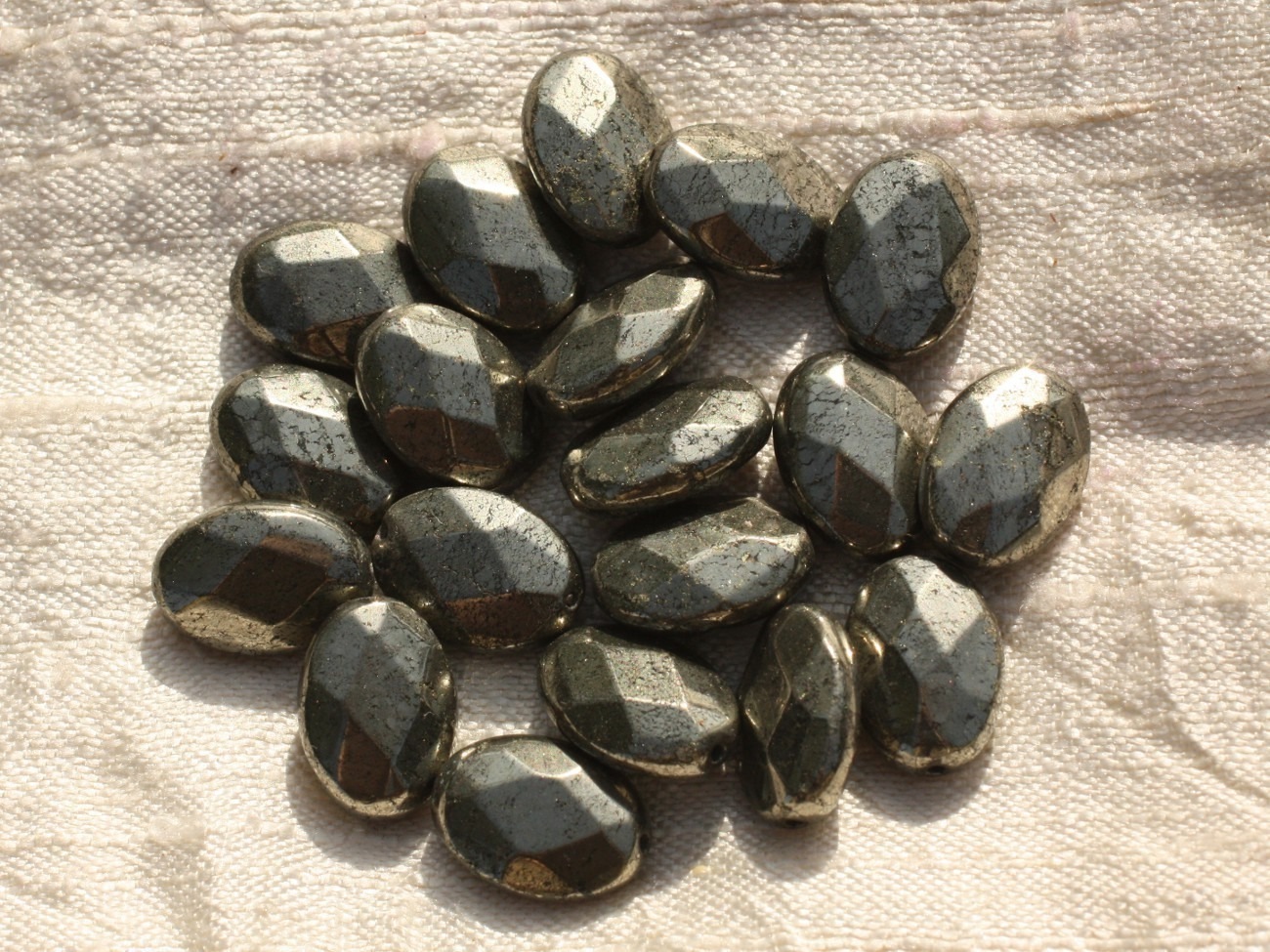 2pc - Perles de Pierre - Pyrite Dorée Ovales Facettés 14x10mm   4558550015754