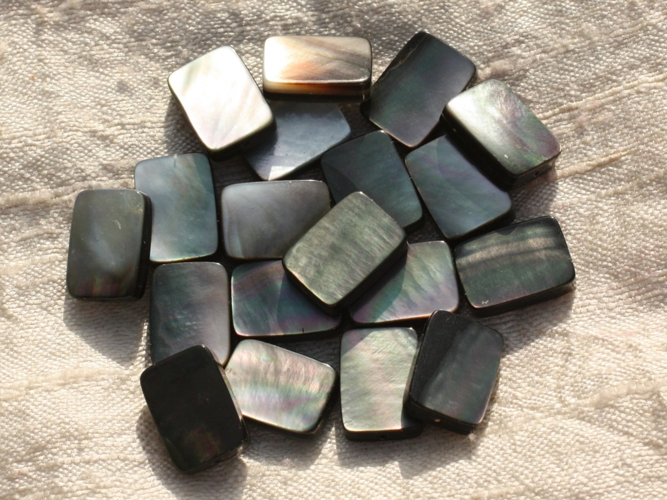 4pc - Perles Nacre noire naturelle - Rectangles 14x10mm   4558550015846