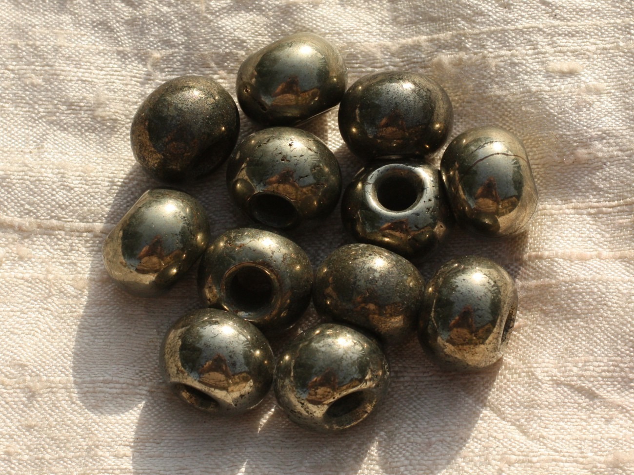 1pc - Perle de Pierre Perçage 7mm - Pyrite Dorée Rondelle 17x12mm   4558550015884