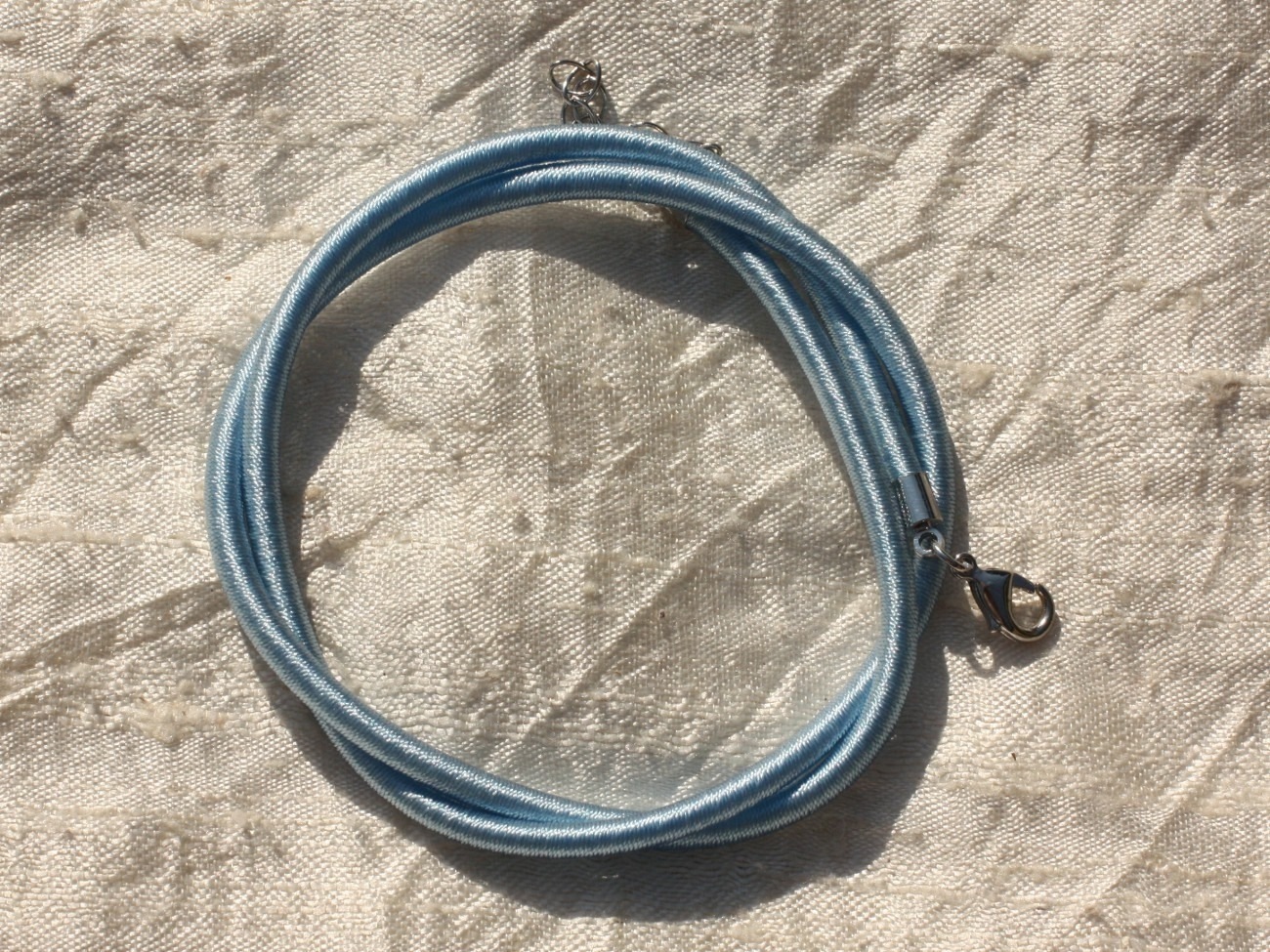 1pc - Collier Tour de cou 46cm Tissu Satin Soie Rond 3mm Bleu Ciel Lavande Pastel - 4558550017161