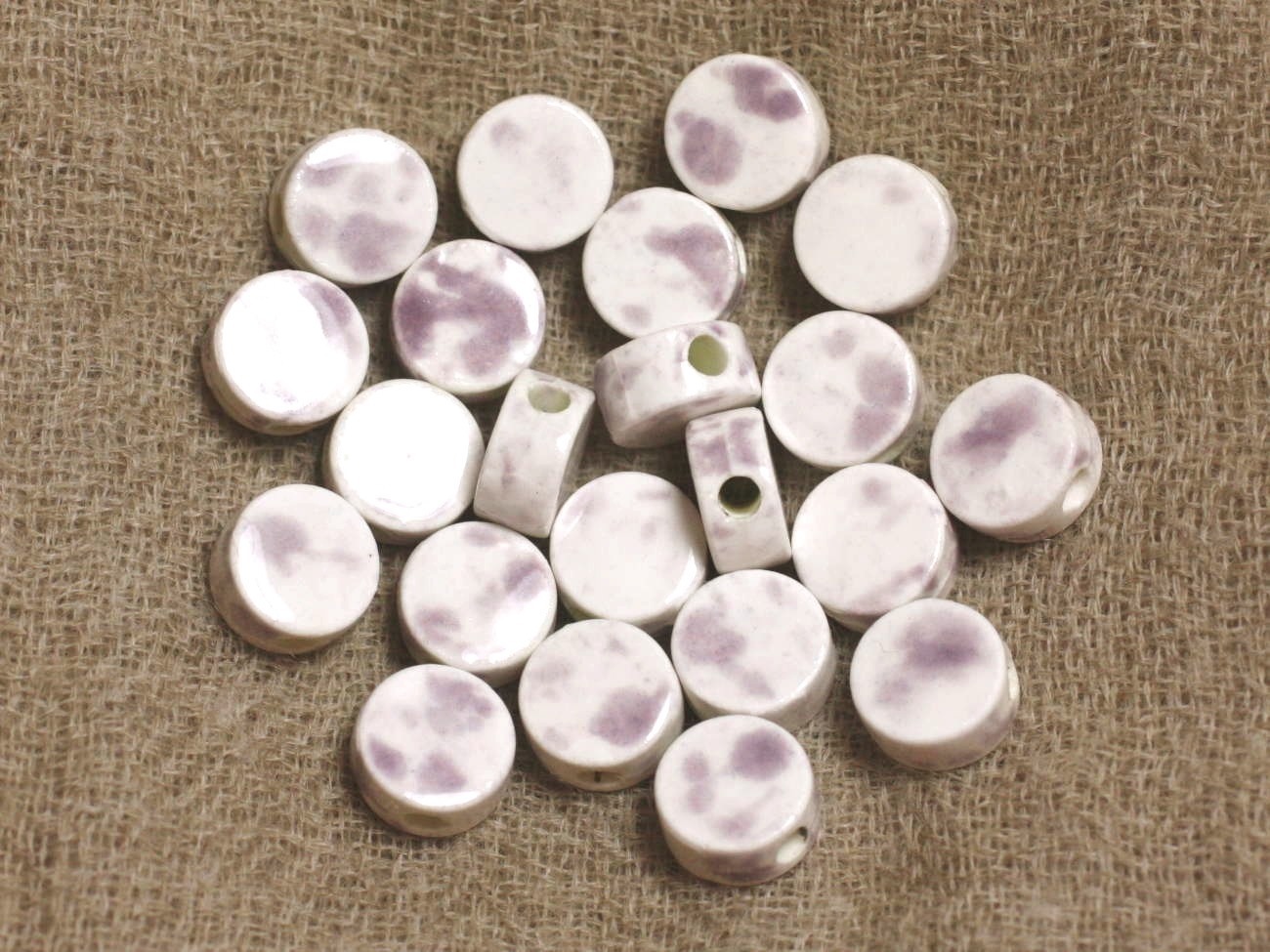 10pc - Perles Céramique Porcelaine Blanc et Mauve 8x4mm   4558550019134