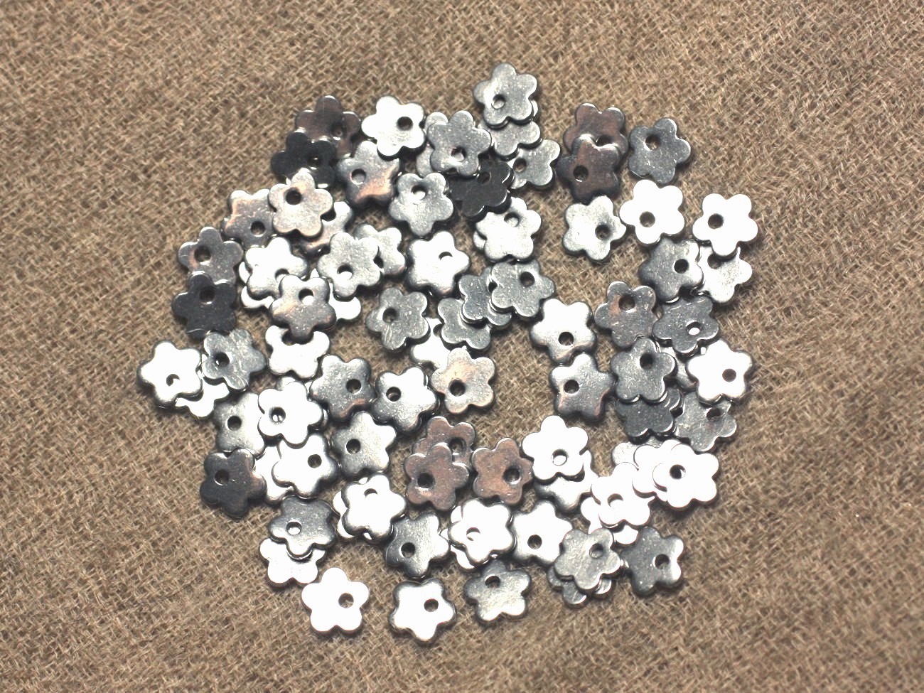 5pc - Perles Breloques Acier Chirurgical Fleurs 6mm   4558550020956