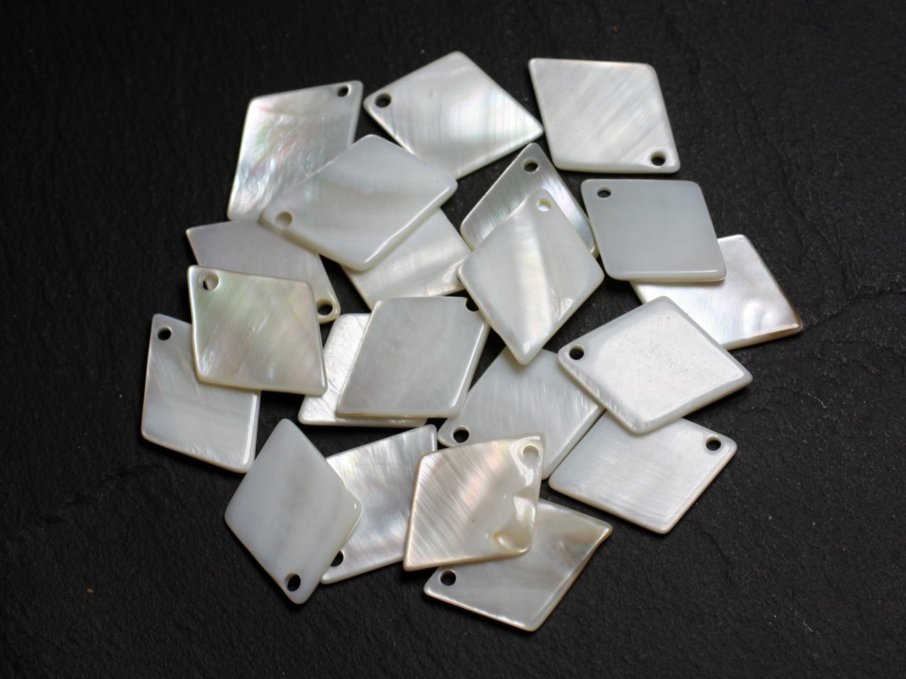 10pc - Breloques Pendentifs Nacre Blanche Losanges 23x17mm   4558550022134 