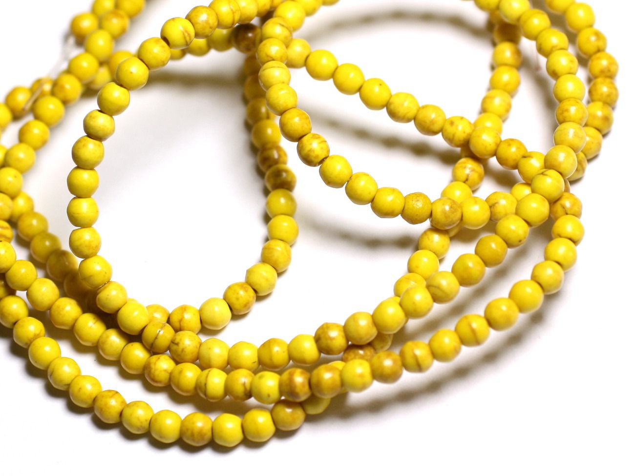 40pc - Perles Turquoise Synthèse Boules 4mm Jaune   4558550022547