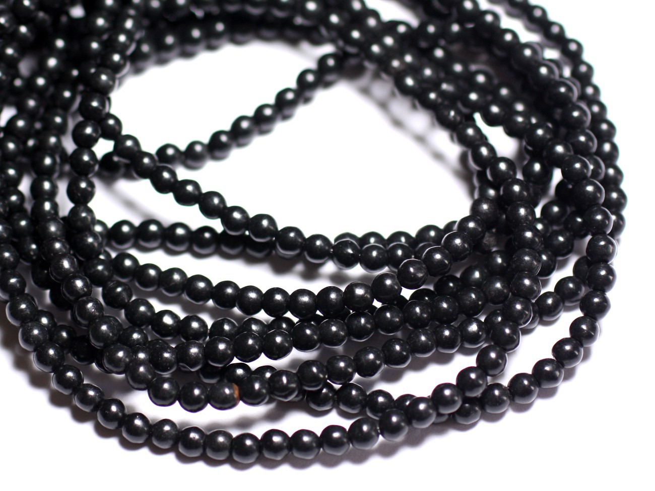 40pc - Perles Turquoise Synthèse Boules 4mm Noir   4558550022622