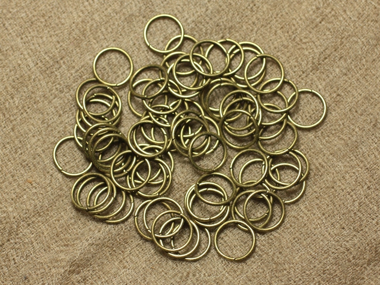 100pc - Anneaux 10mm Métal Bronze sans nickel   4558550025654