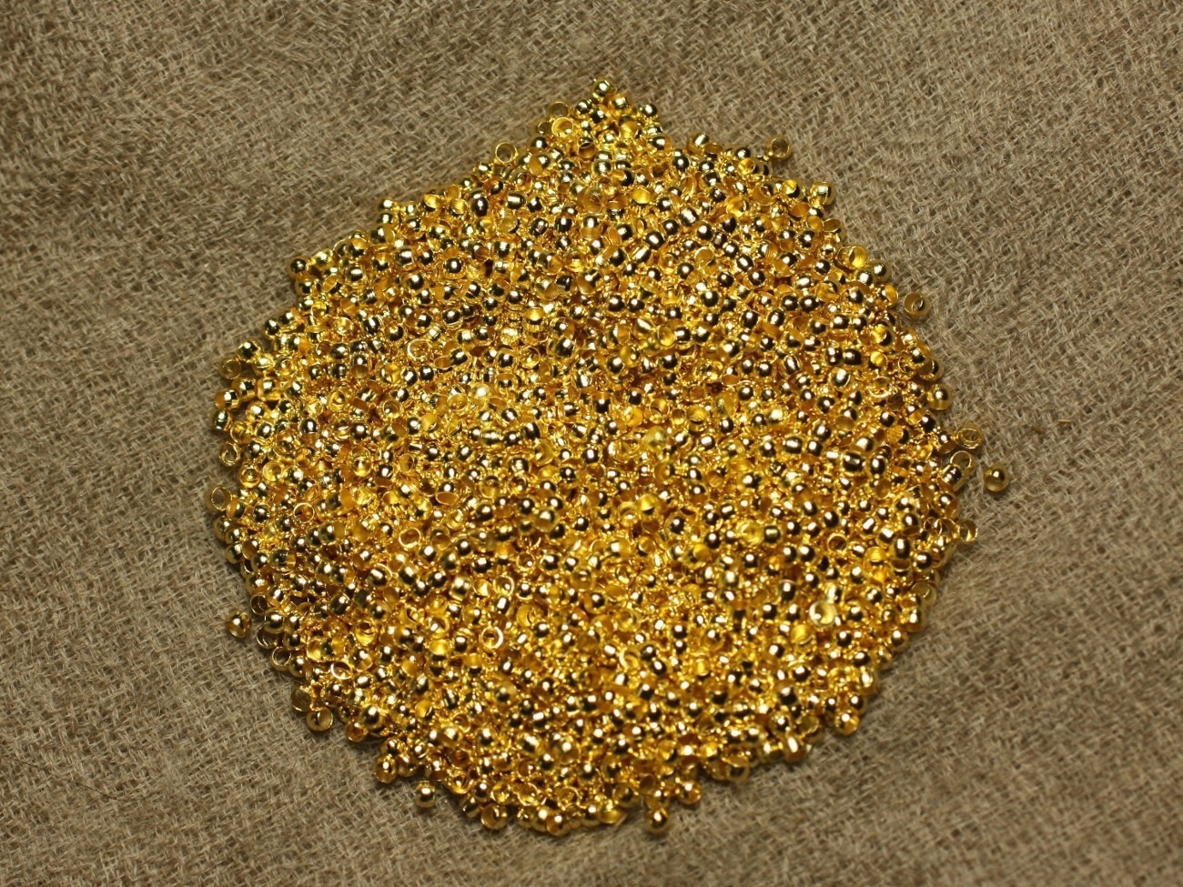 Sachet 1000pc environ - Perles à écraser Métal Doré Qualité 2x1.2mm   4558550025784