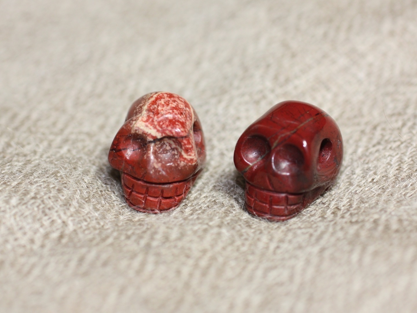 1pc - Perle Pierre Jaspe breschia - Crâne tête de mort 14x10mm Perçage Côté   4558550029010