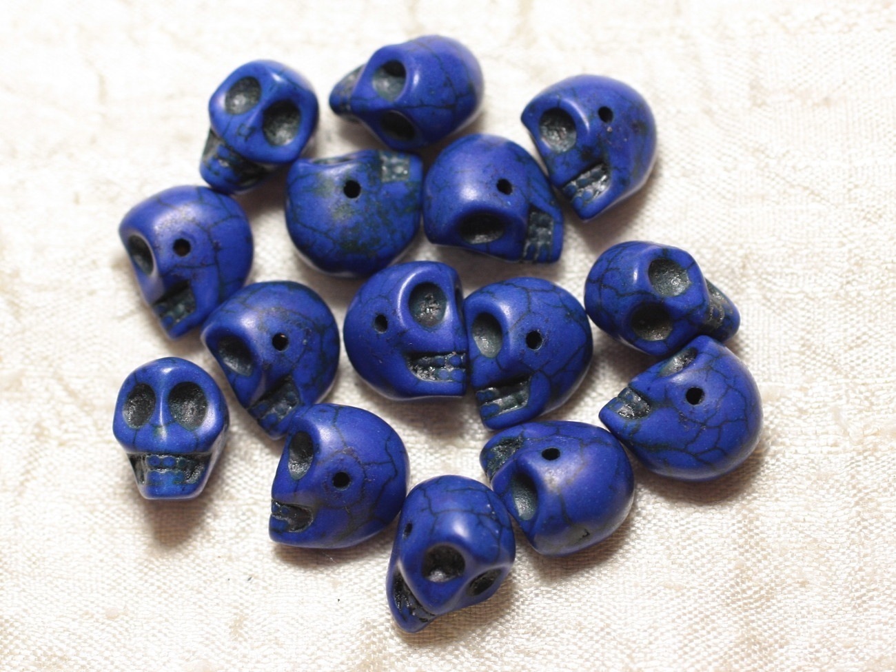 10pc - Perles Crânes Têtes de Mort Turquoise synthèse 14x10mm Bleu nuit  4558550030269