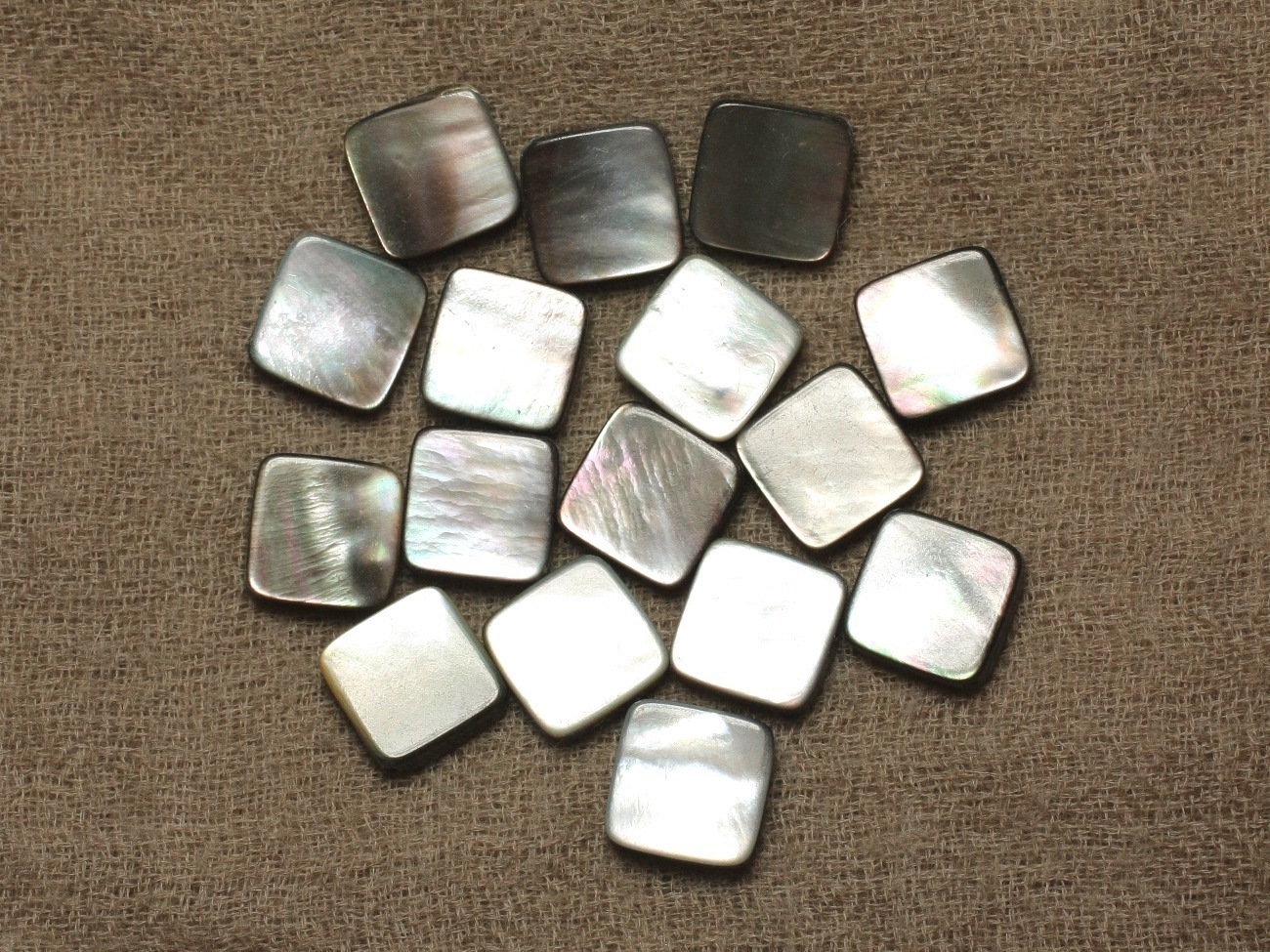 4pc - Perles Nacre Noire naturelle - Losanges 14x12mm  4558550033710