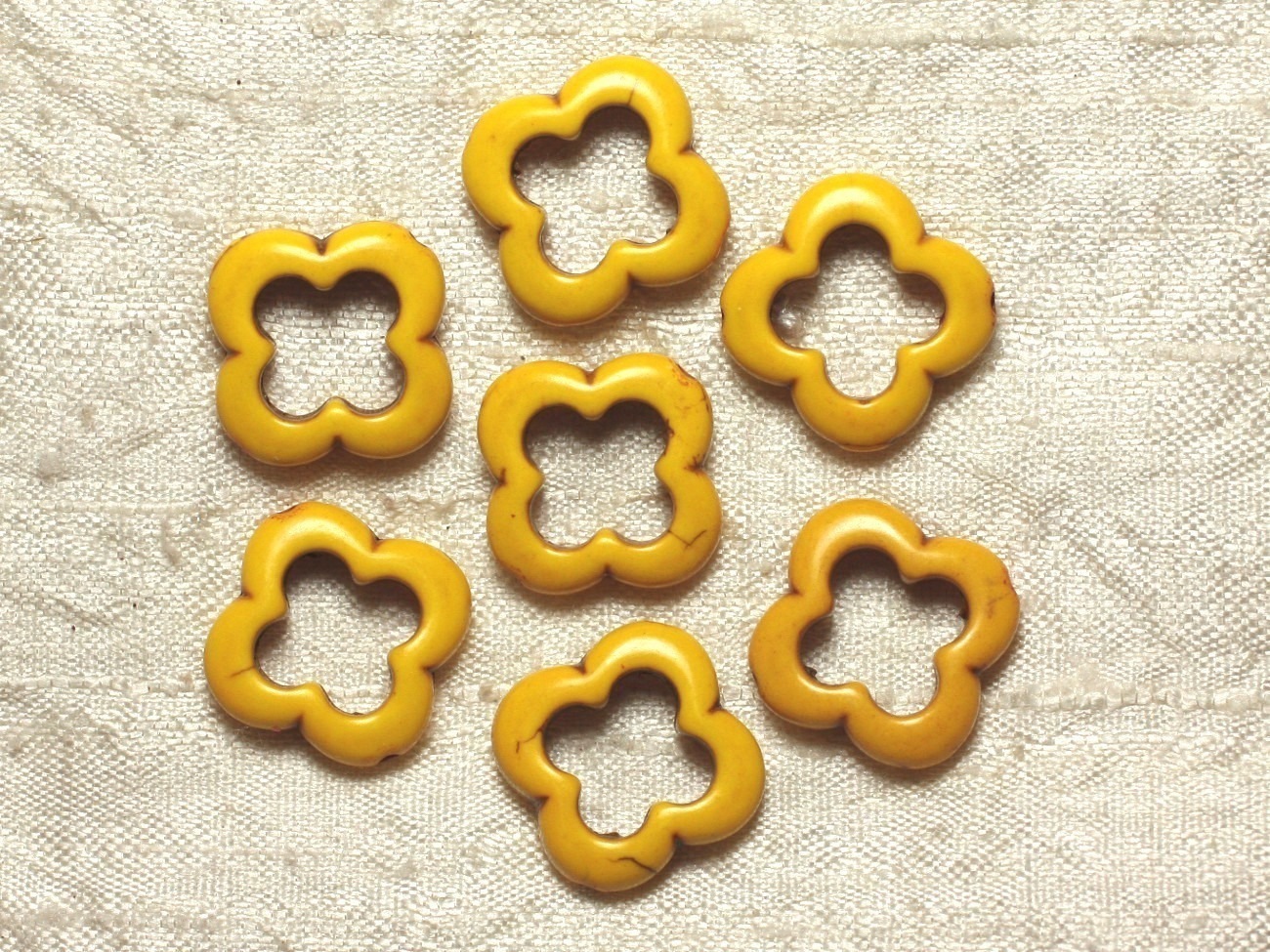 10pc - Perles Turquoise synthèse - Fleurs 20mm Jaune   4558550034953