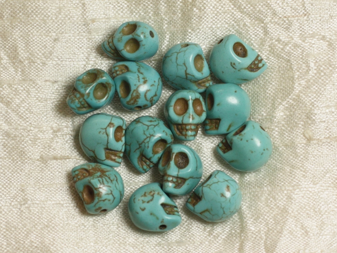 10pc - Perles Pierre Turquoise synthèse Crânes Têtes de Mort 12x10mm Bleu Turquoise - 4558550036360 