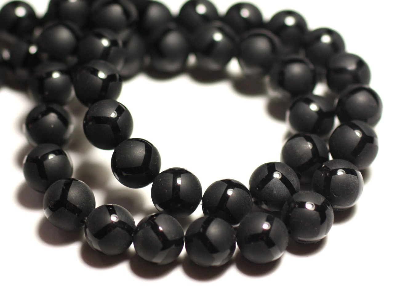 Fil 39cm 47pc env - Perles de Pierre - Onyx noir Mat sablé givré Ballon Boules 8mm 