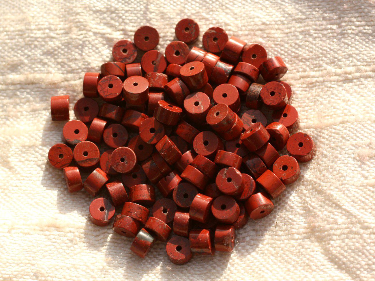Fil 39cm 180pc env - Perles de Pierre - Jaspe Rouge Rondelles Heishi 4x2mm 
