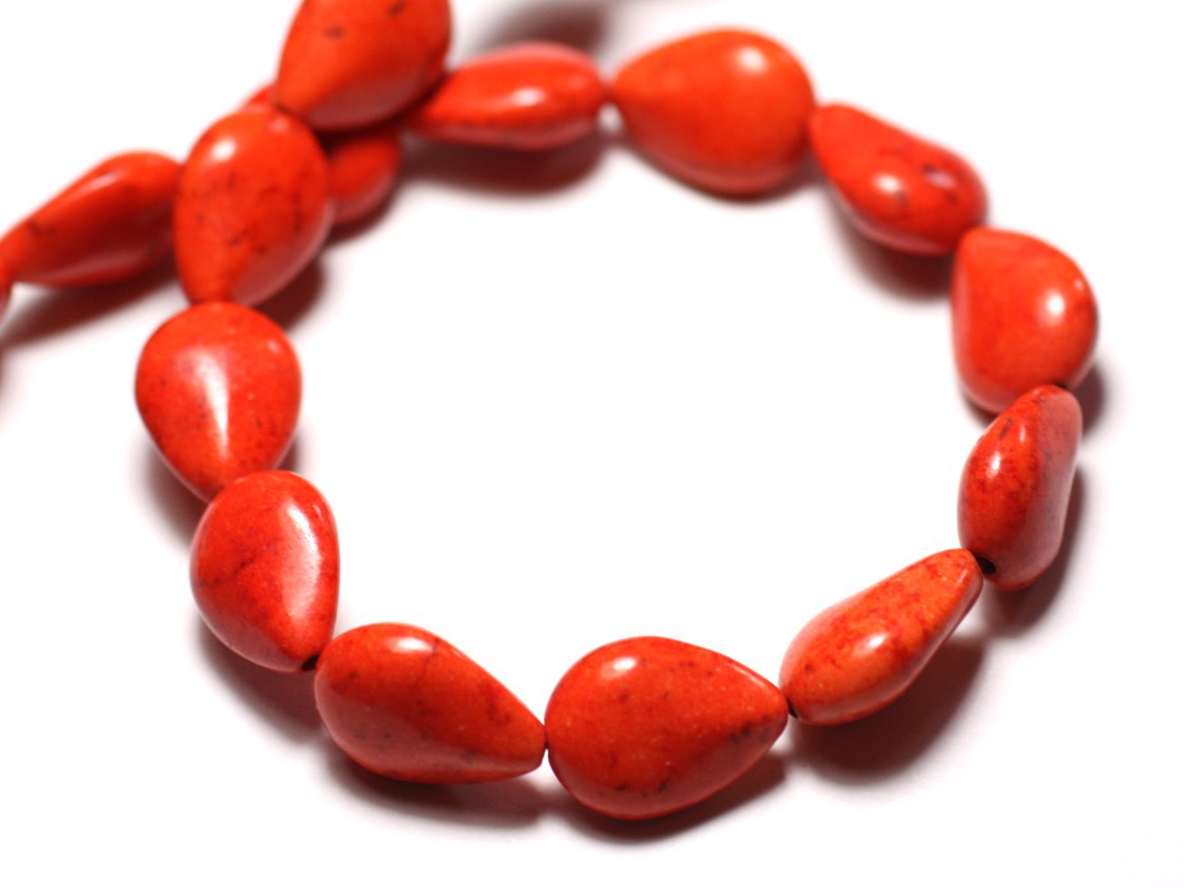 Fil 39cm 28pc env - Perles de Pierre Turquoise Synthèse Gouttes 14x10mm Orange 