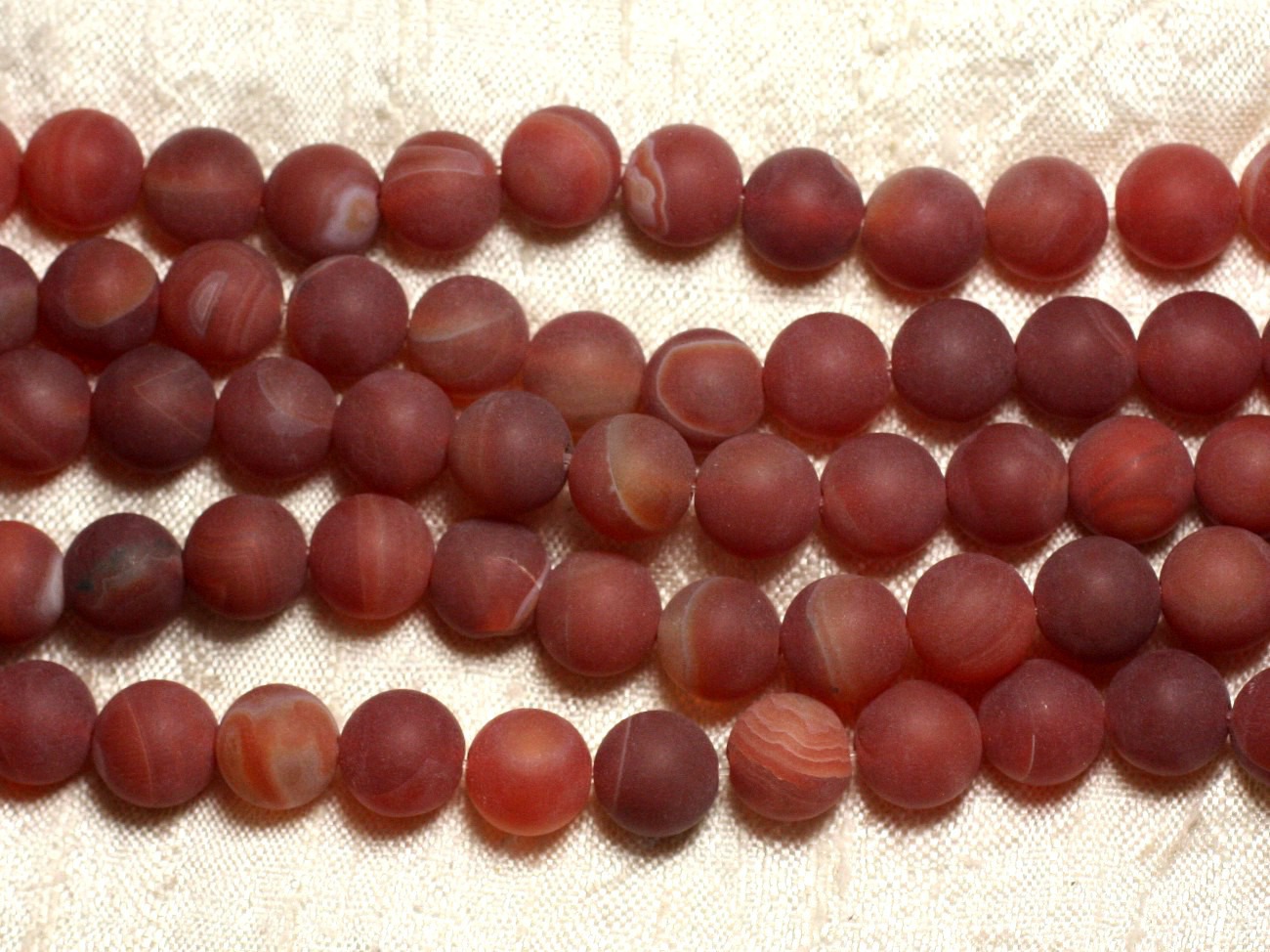 Fil 39cm 32pc env - Perles de Pierre - Agate Rouge Mat givré Boules 12mm 