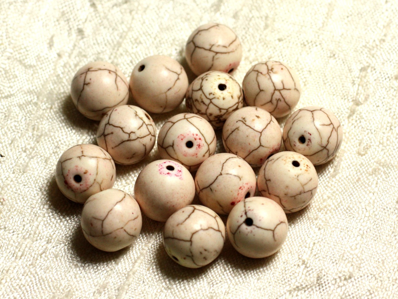 Fil 39cm 31pc env - Perles de Pierre Turquoise Synthèse Reconstituée Boules 12mm Blanc crème 