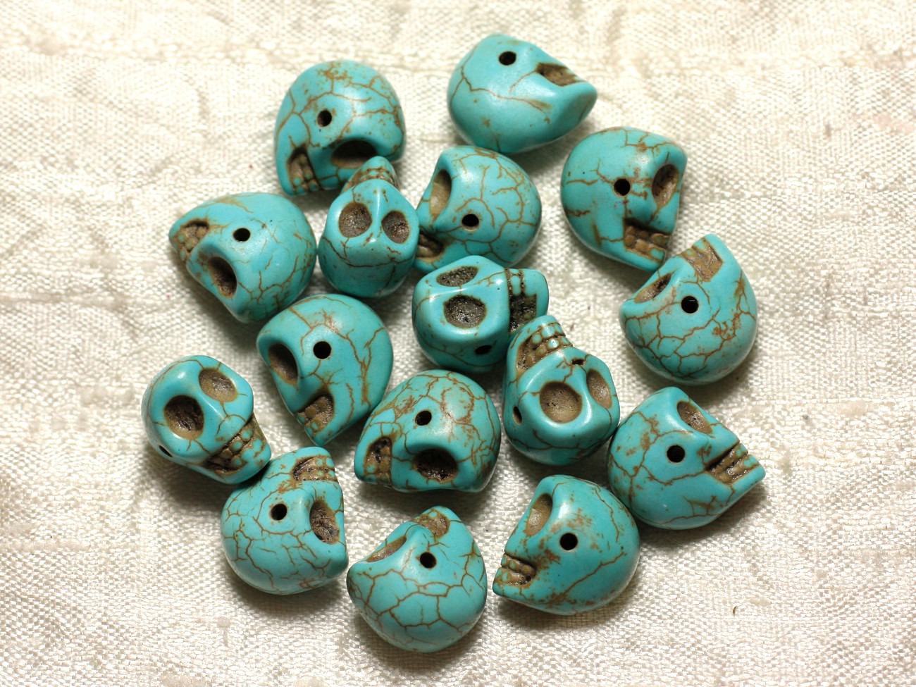 Fil 39cm 36pc env - Perles de Pierre Turquoise Synthèse Cranes tete de mort 14x10mm Bleu Turquoise 