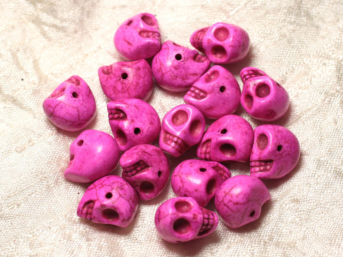 Fil 39cm 36pc env - Perles de Pierre Turquoise Synthèse Cranes tete de mort 14x10mm Rose Fluo 
