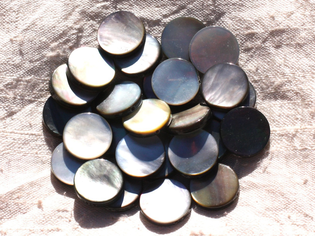 Fil 39cm 25pc env - Perles Nacre noire naturelle Palets 15mm 