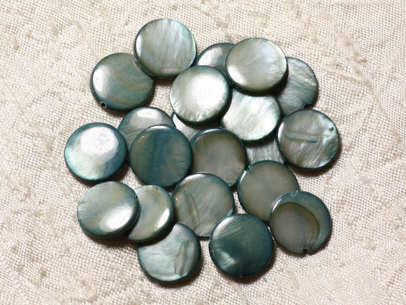 Fil 39cm 24pc env - Perles Nacre Palets 14-15mm gris noir 