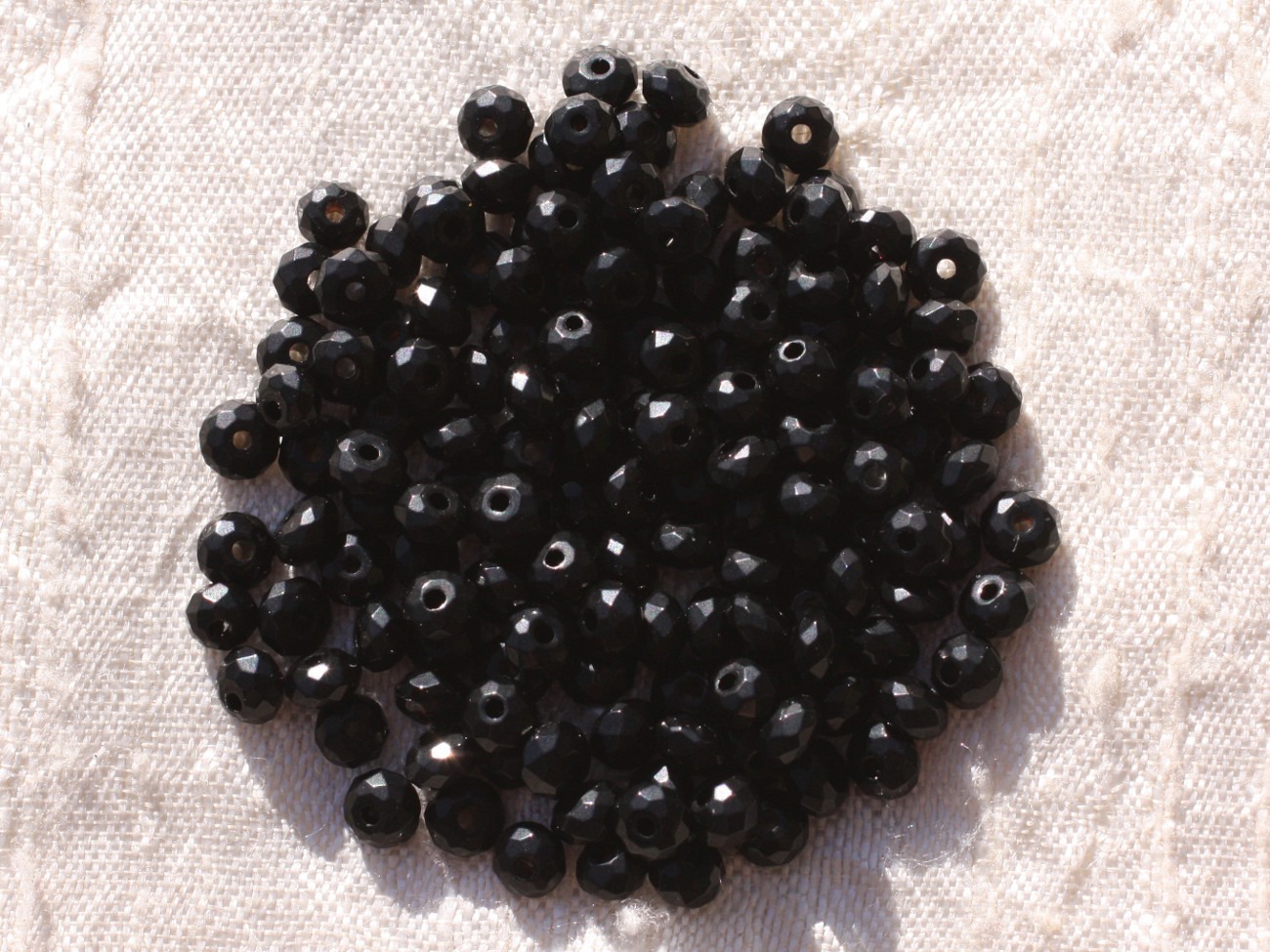 Fil 39cm 140pc env - Perles de Pierre - Jade Rondelles Facettées 4x2mm Noir 