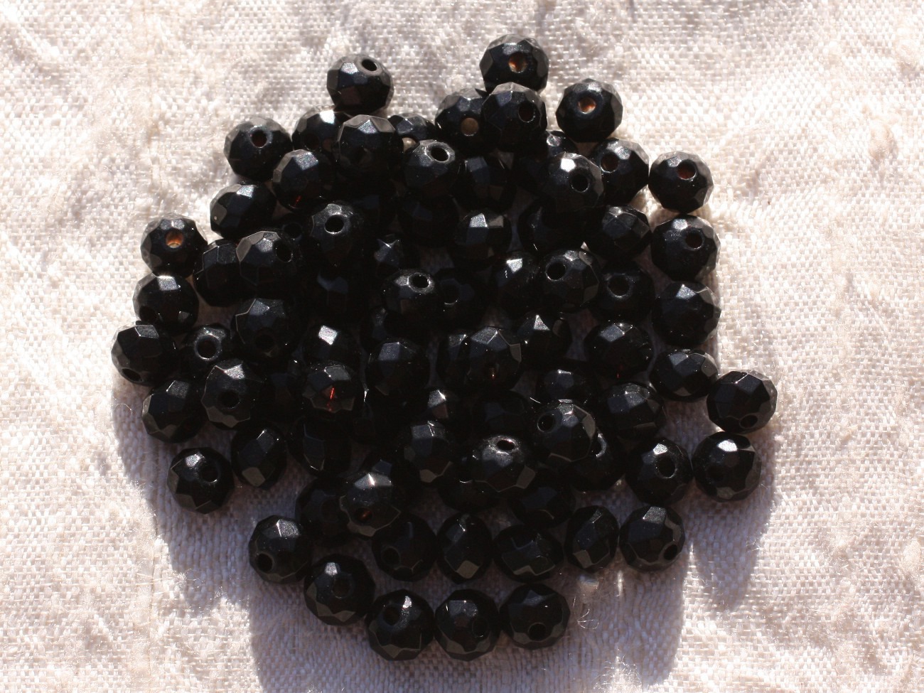 Fil 39cm 90pc env - Perles de Pierre - Jade Rondelles Facettées 6x4mm Noir 
