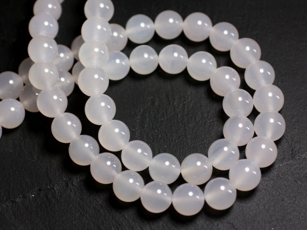 Fil 39cm 65pc env - Perles de Pierre - Agate blanche Boules 6mm 