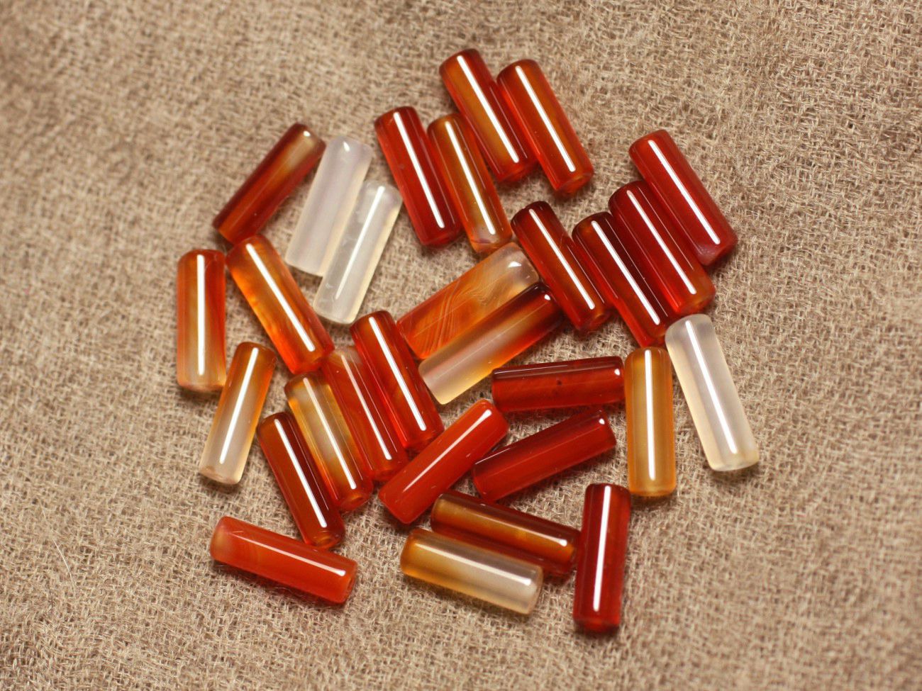 Fil 39cm 28pc environ - Perles Pierre - Cornaline Colonne Cylindre Tube 13x4mm orange rouge blanc